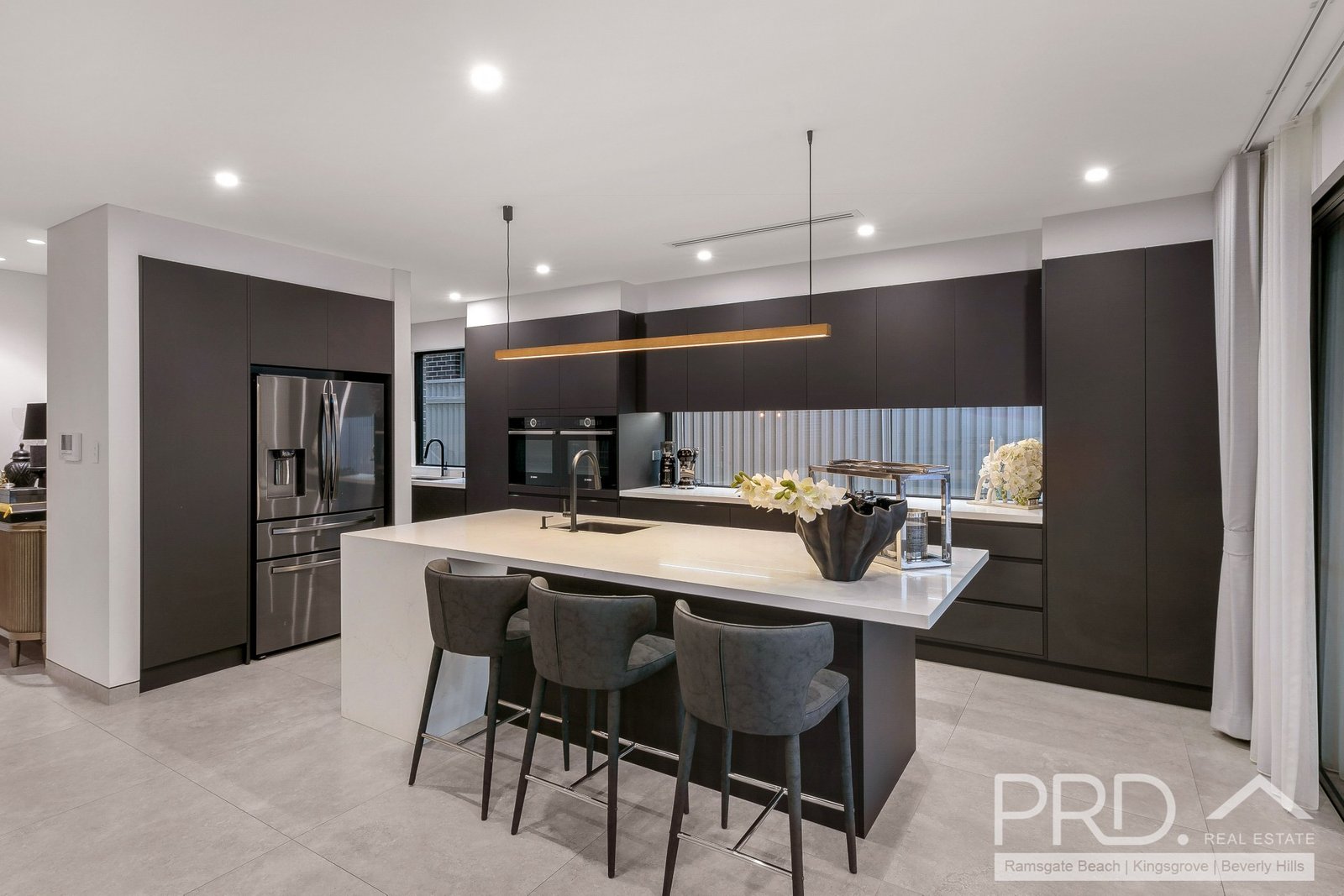 5 Albion Street ROSELANDS 3