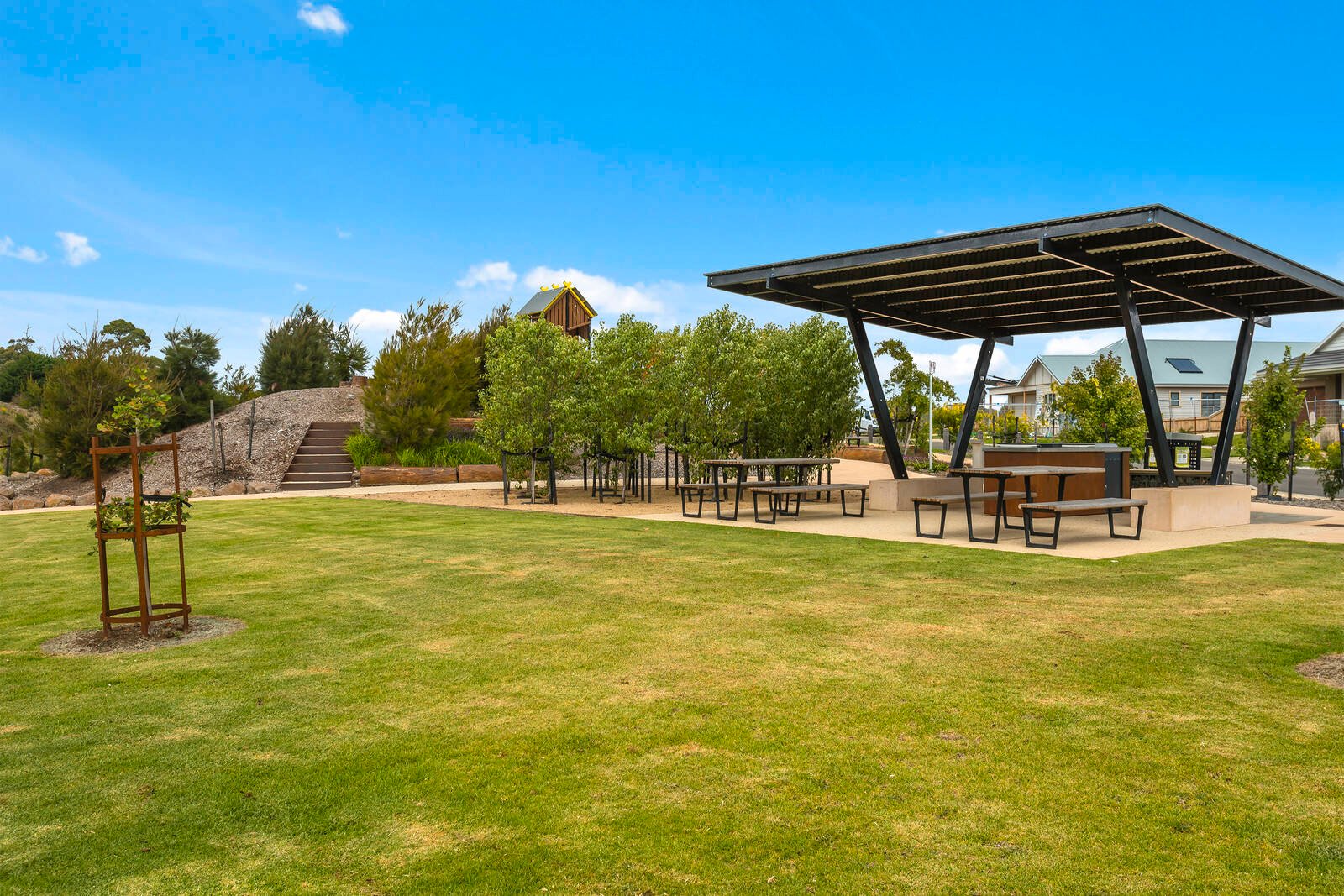 Real Estate and Property in 5 Amber Rise, Kyneton, VIC