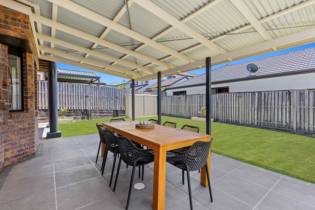 5 Andorra Place Varsity Lakes 2