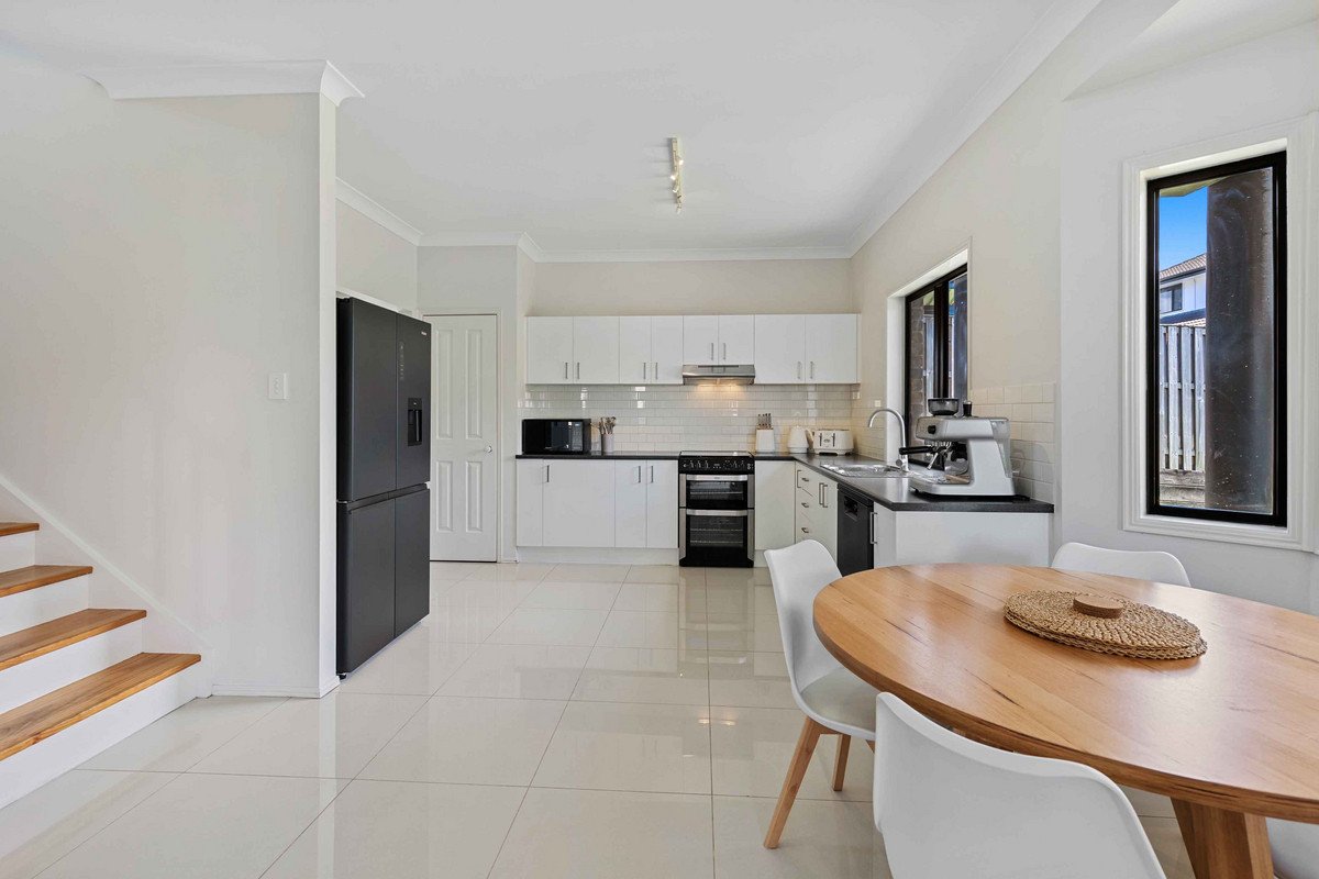 5 Andorra Place Varsity Lakes 3