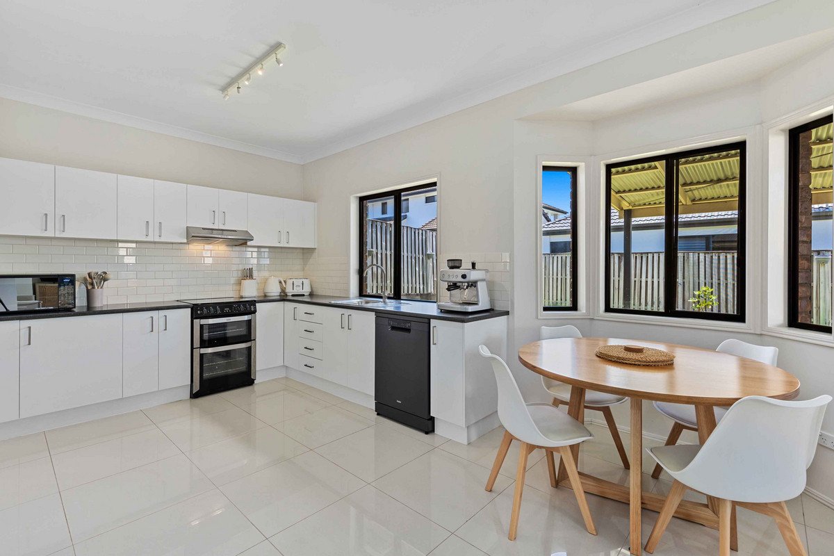 5 Andorra Place Varsity Lakes 5