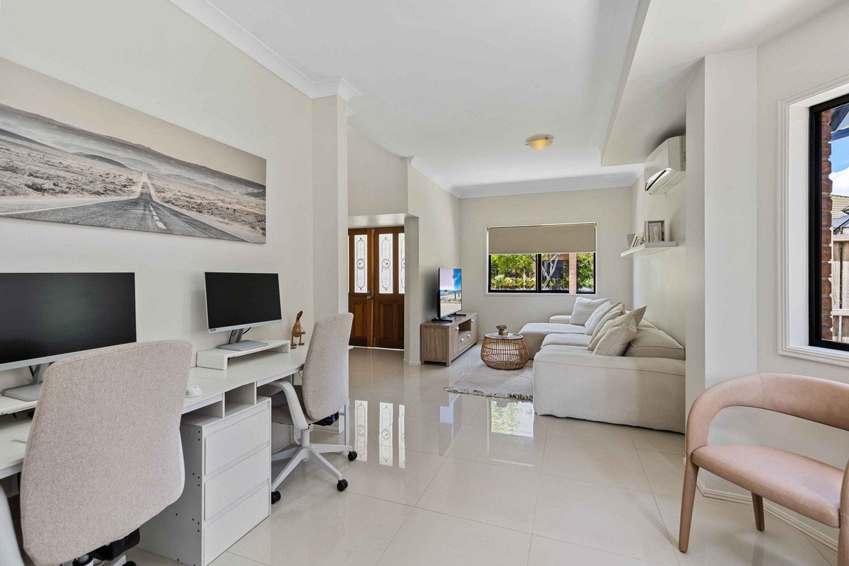 5 Andorra Place Varsity Lakes 7