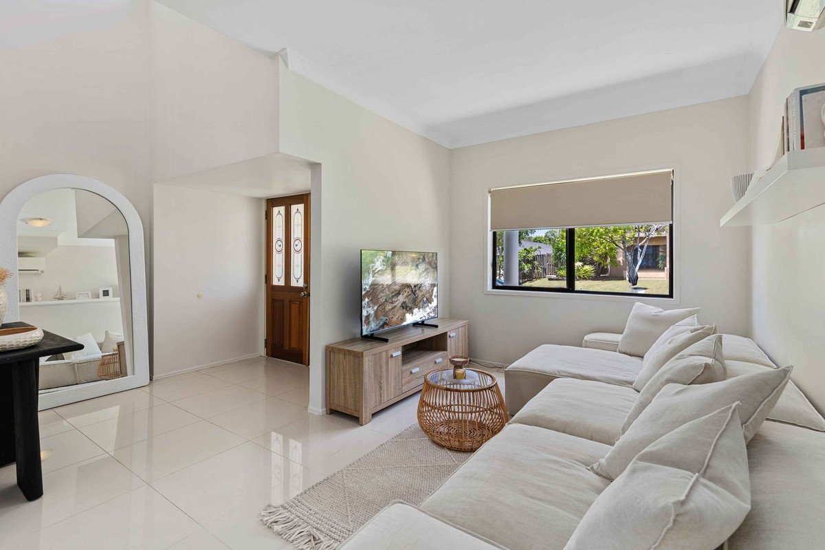 5 Andorra Place Varsity Lakes 8