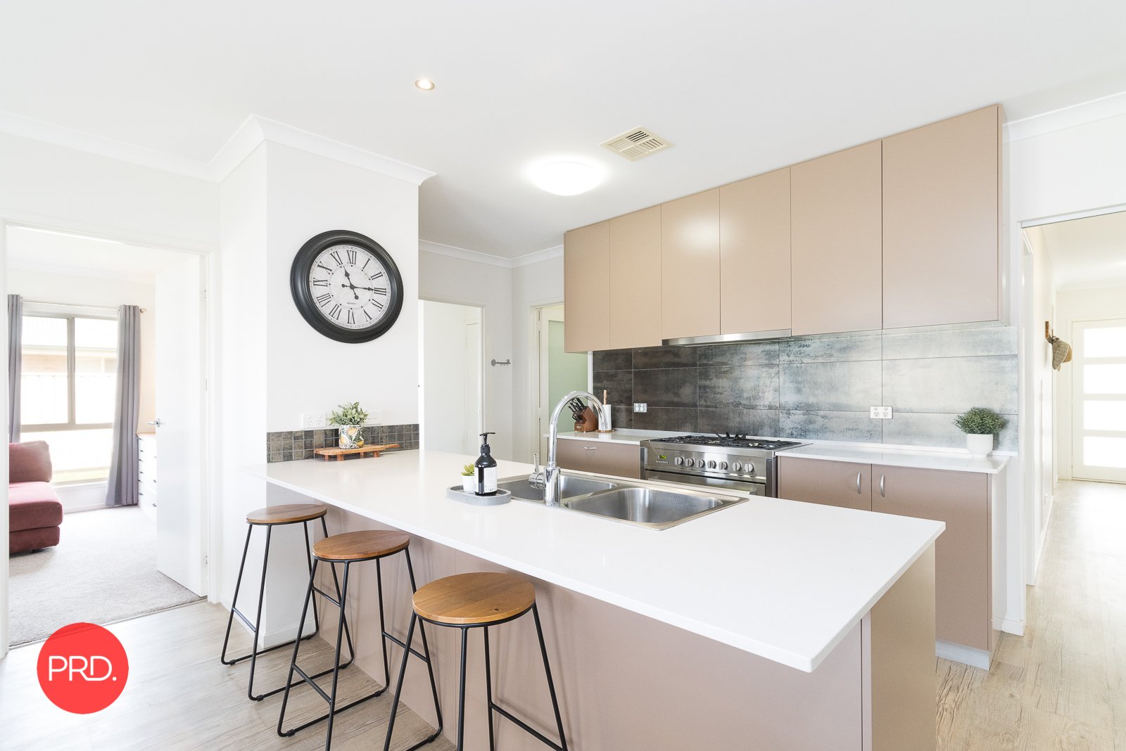 5 Angus Place BUNGENDORE 2