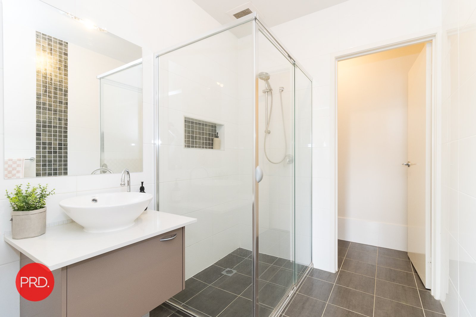 5 Angus Place BUNGENDORE 11