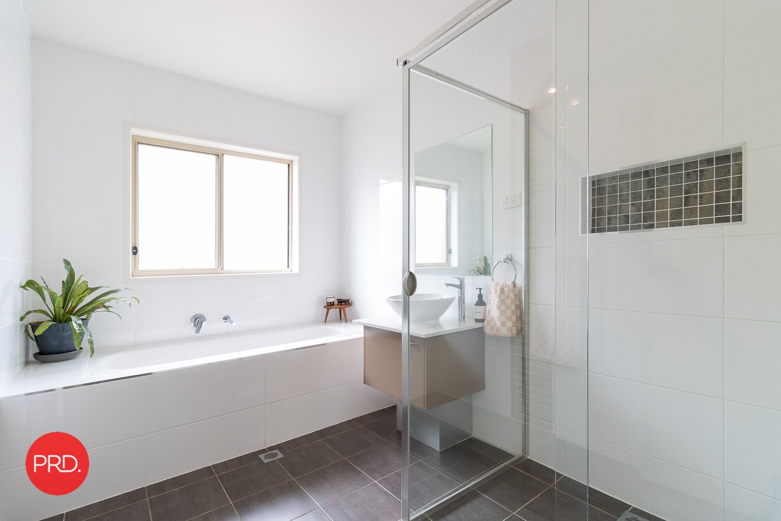 5 Angus Place BUNGENDORE 15