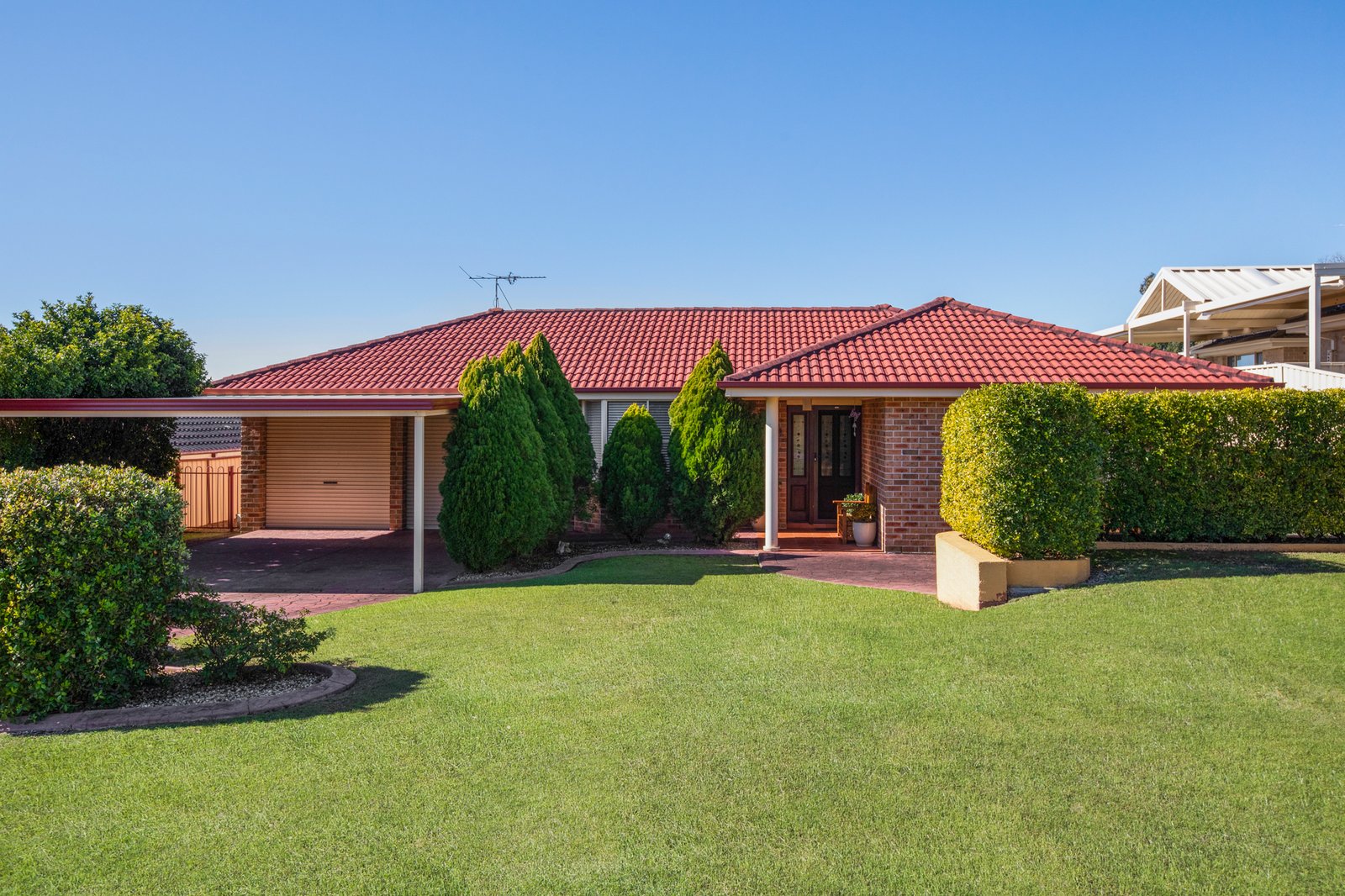 5 Appletree Avenue ABERGLASSLYN 1