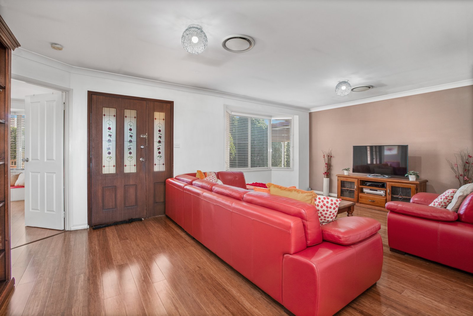 5 Appletree Avenue ABERGLASSLYN 4