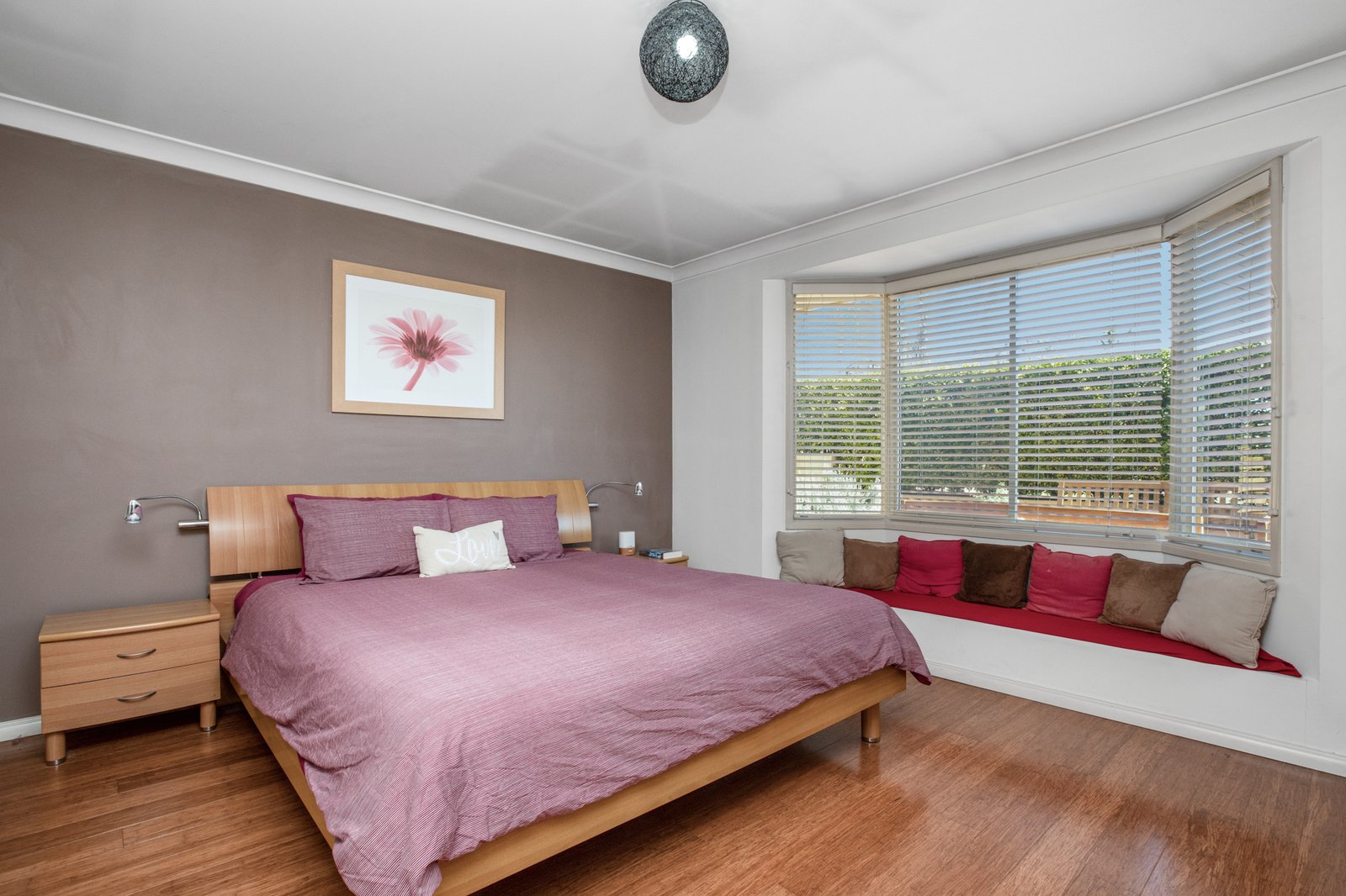 5 Appletree Avenue ABERGLASSLYN 12