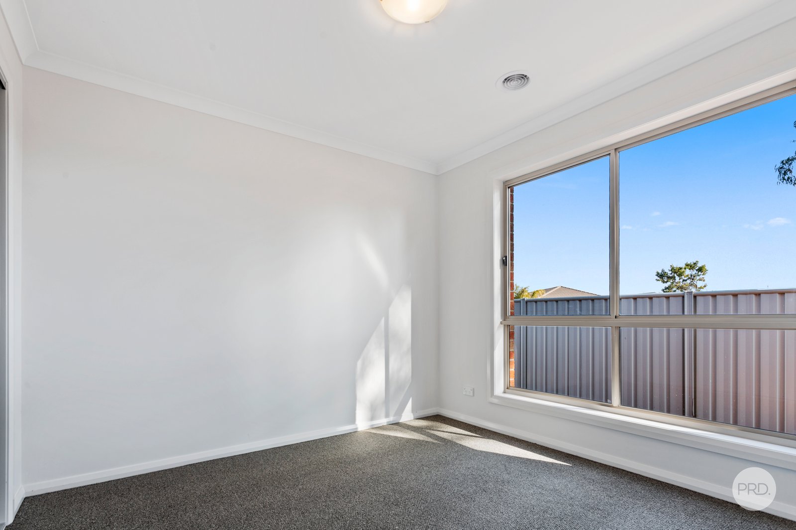 5 Argyle Lane ASCOT 8