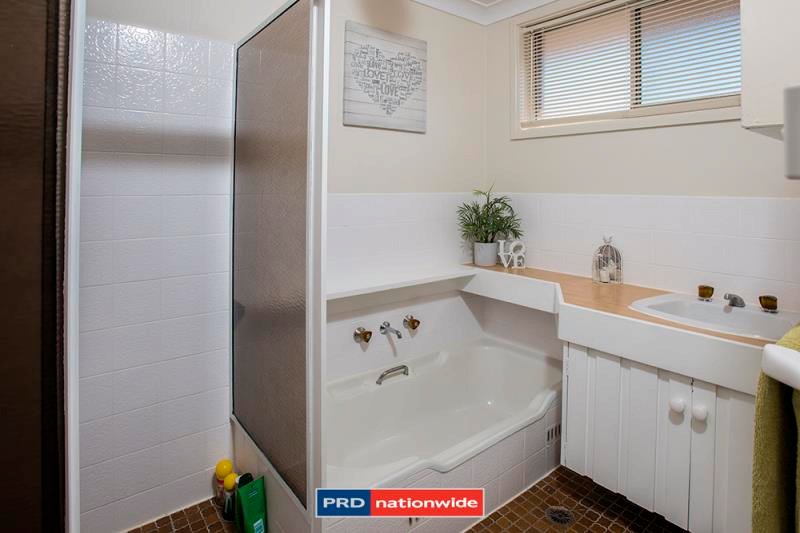 5 Arinya Street TAMWORTH 4