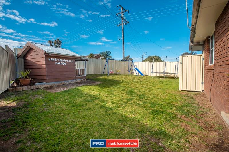 5 Arinya Street TAMWORTH 8