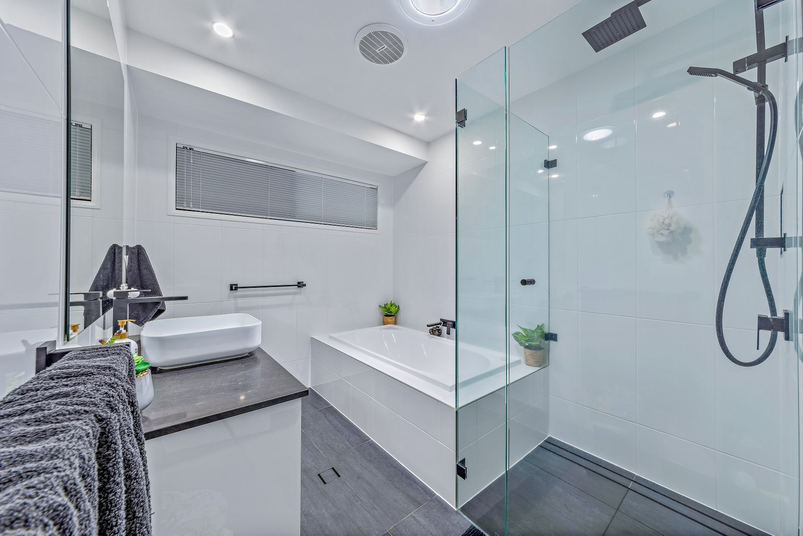 5 Armitage Ave  MANDALAY 12