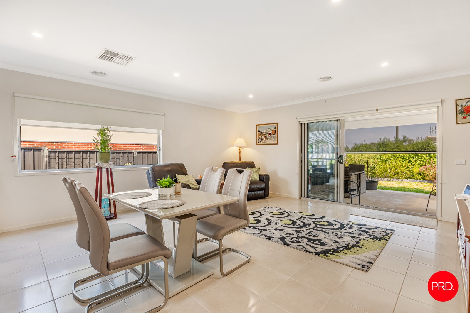 5 Augustine Avenue GOLDEN SQUARE 5