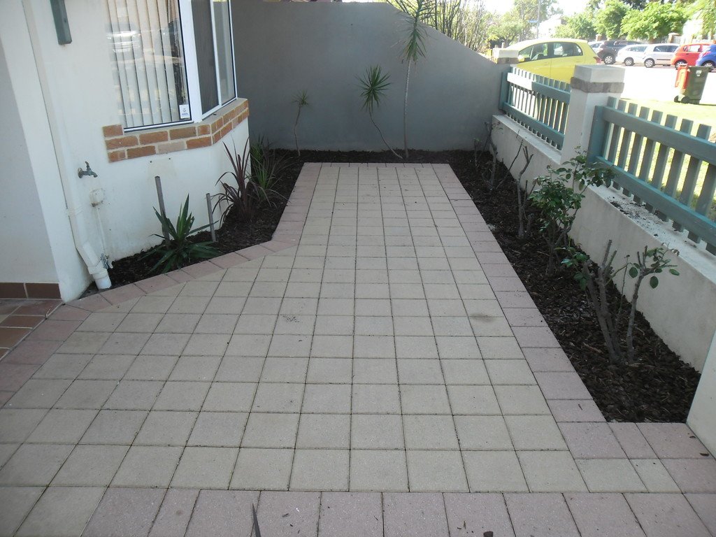 5 Banksia Street JOONDANNA 18