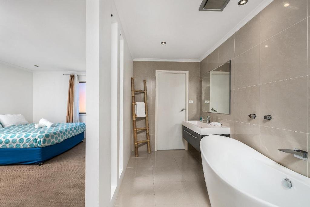5 Banyan Court ASHMORE 6