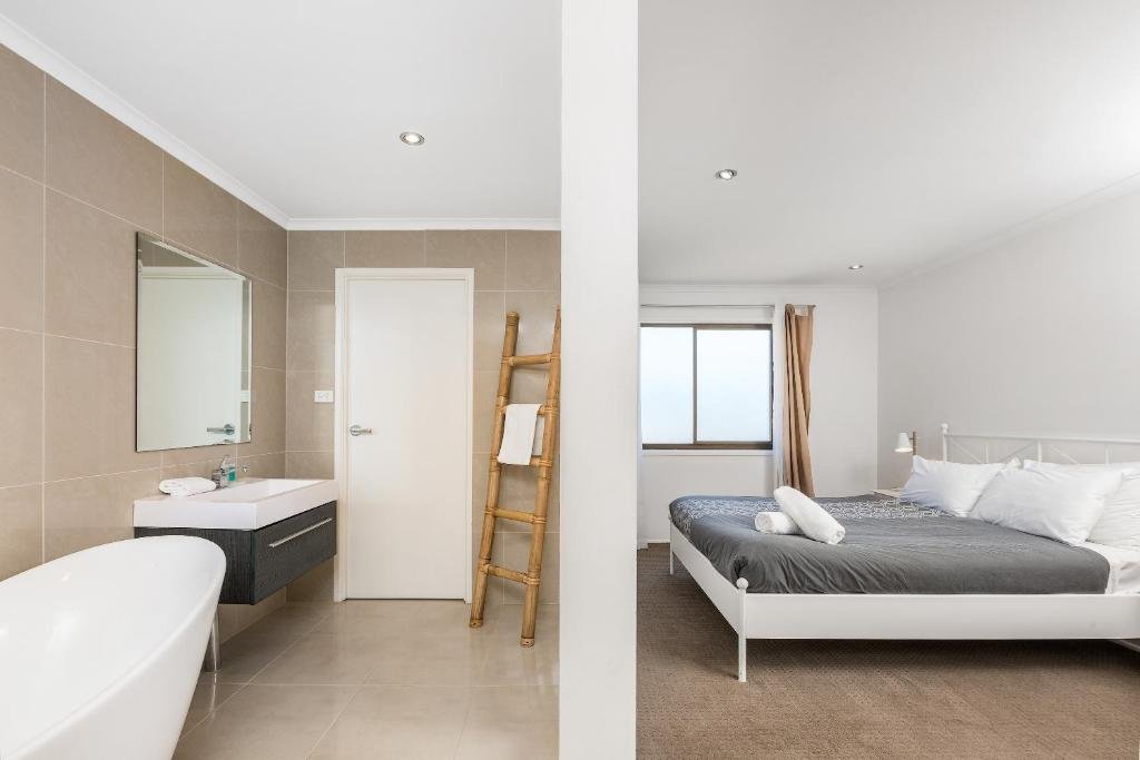 5 Banyan Court ASHMORE 8