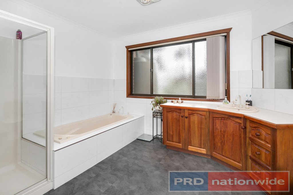 5 Barrington Court MOUNT CLEAR 7