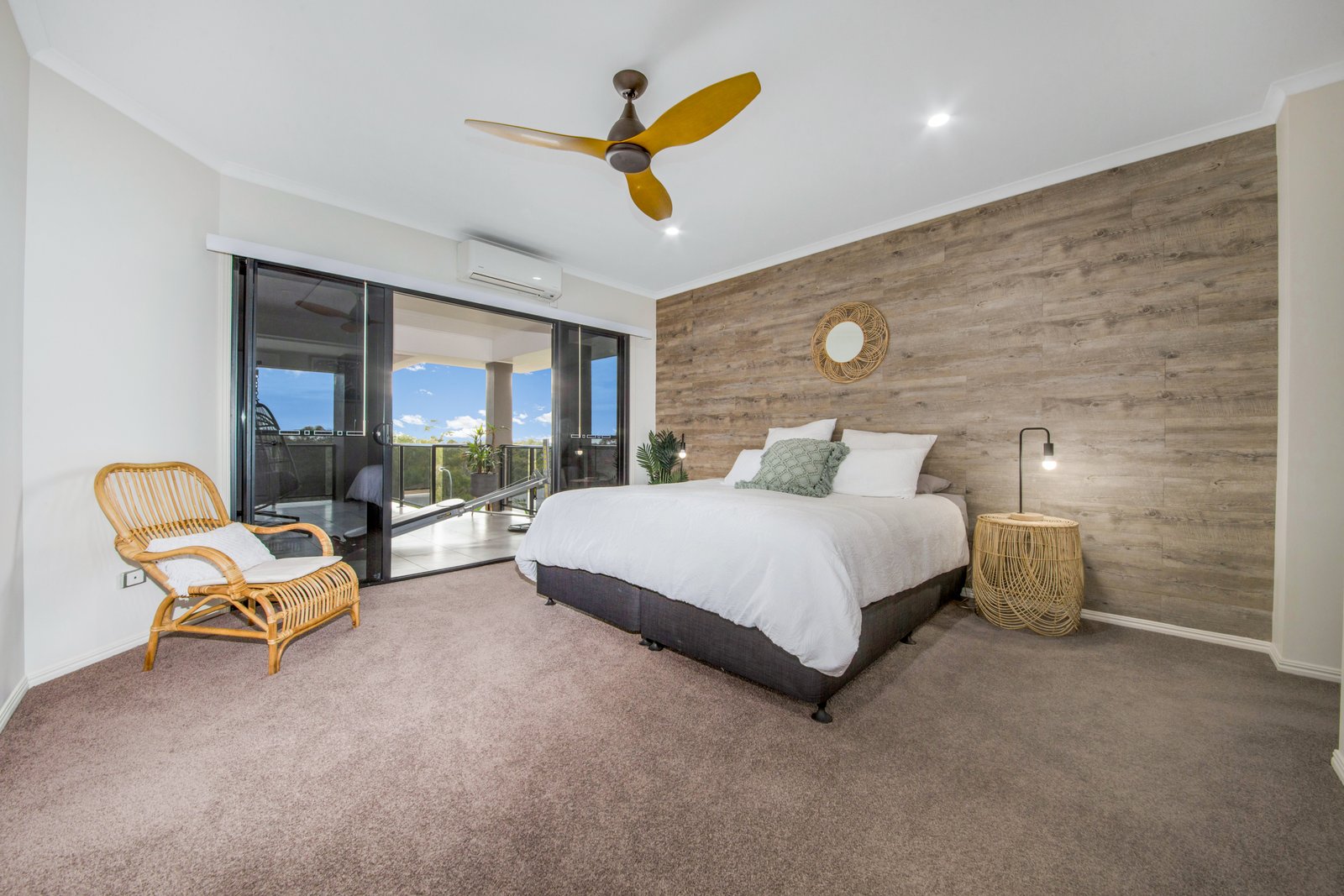 5 Bauhinia Street BOYNE ISLAND 14