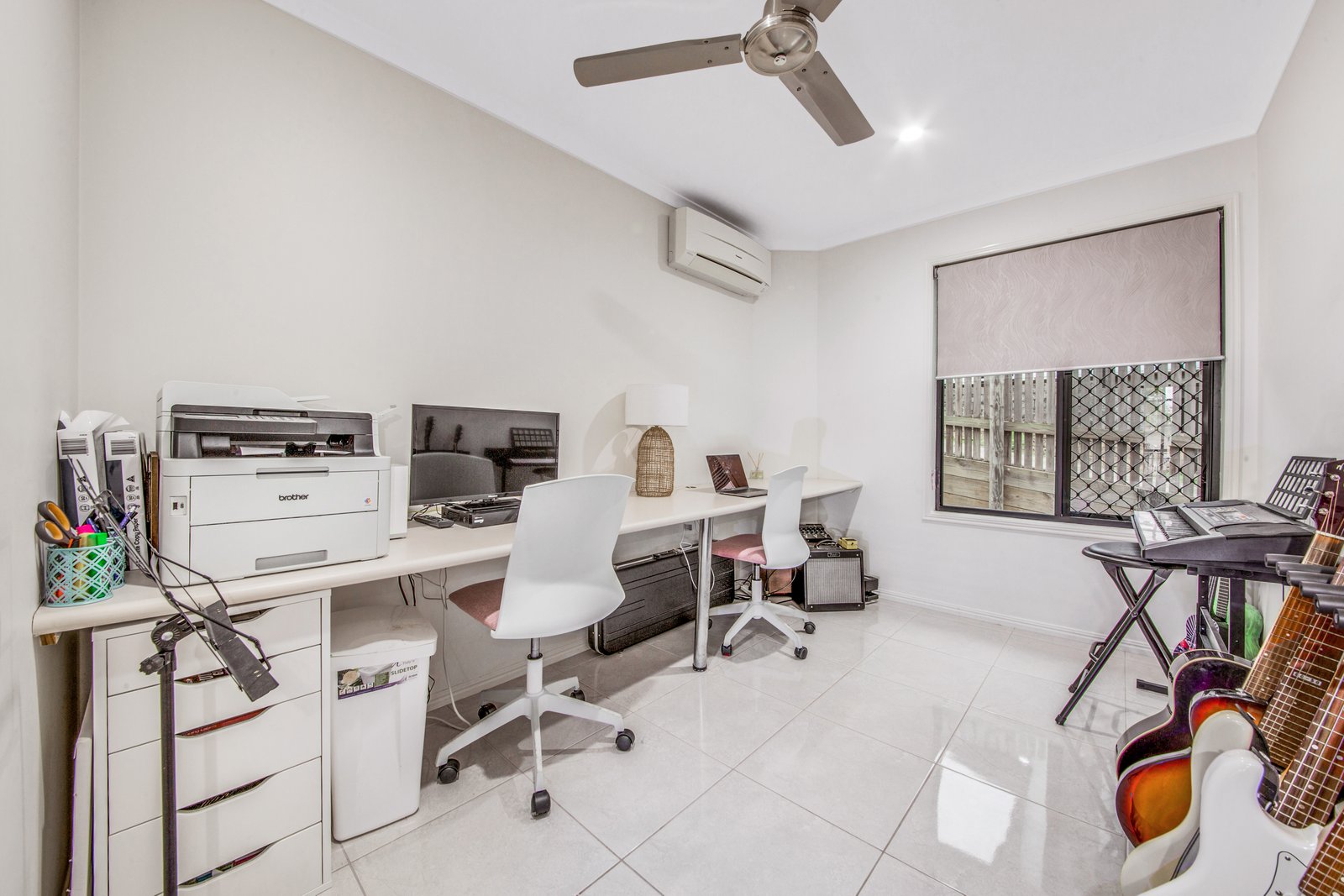 5 Bauhinia Street BOYNE ISLAND 17