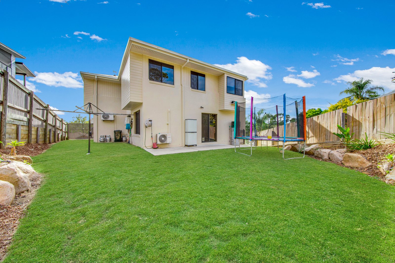 5 Bauhinia Street BOYNE ISLAND 22