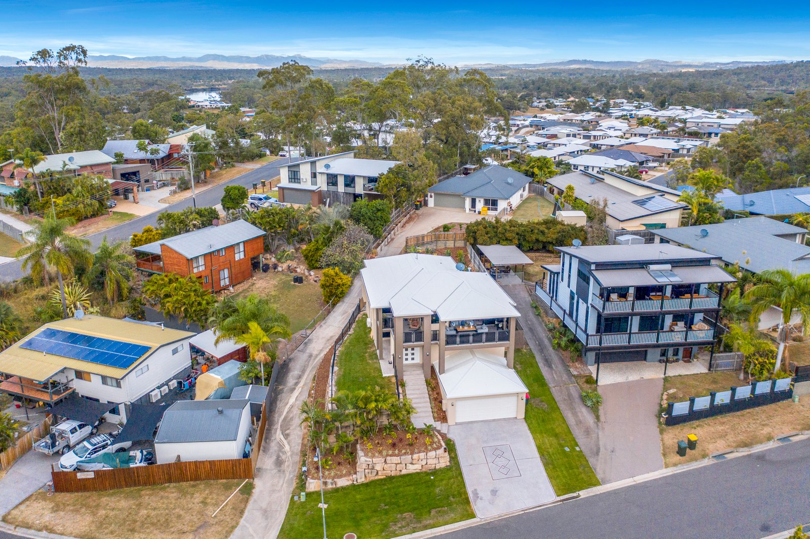 5 Bauhinia Street BOYNE ISLAND 26