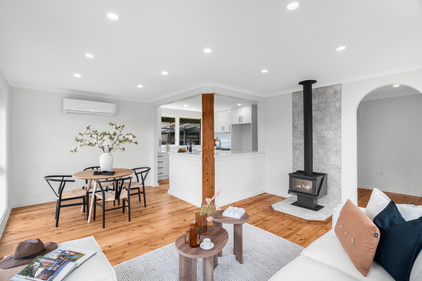 Real Estate and Property in 5 Baystone Road, Epping, VIC