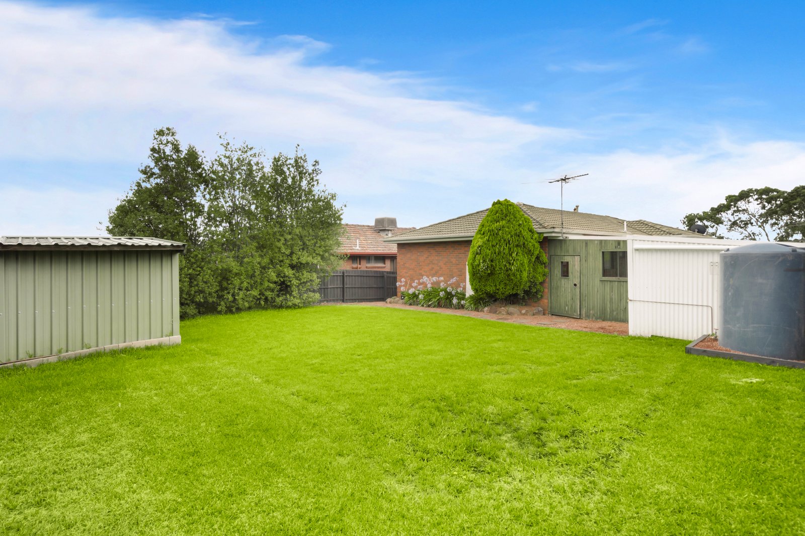 Real Estate and Property in 5 Baystone Road, Epping, VIC