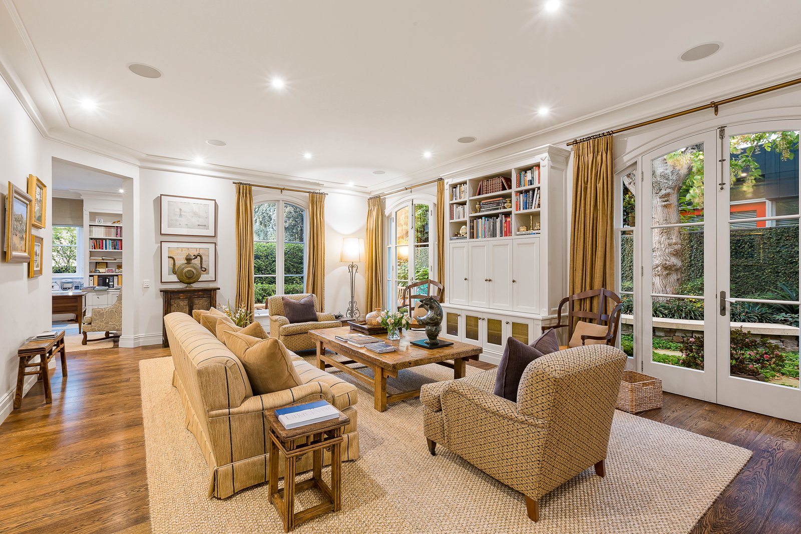 Real Estate and Property in 5 Bellaire Court, Toorak, VIC