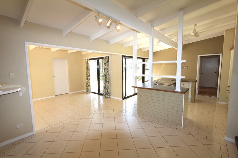 5 Bellatta Drive ASHMORE 6