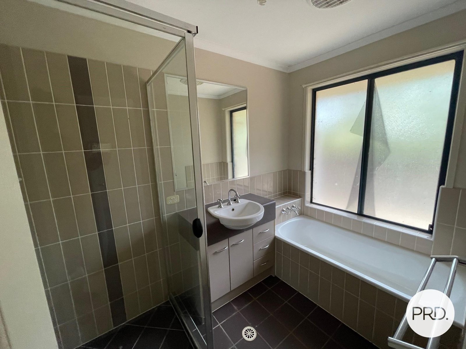 5 Bentley Drive REGENCY DOWNS 4