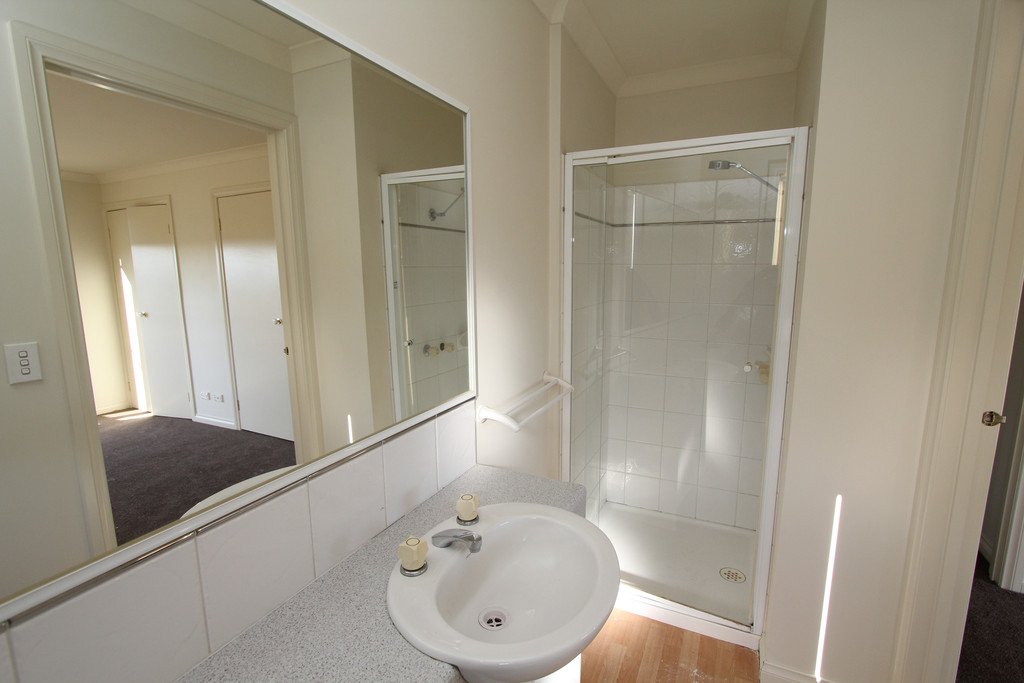 5 Bentley Place BALLARAT EAST 9