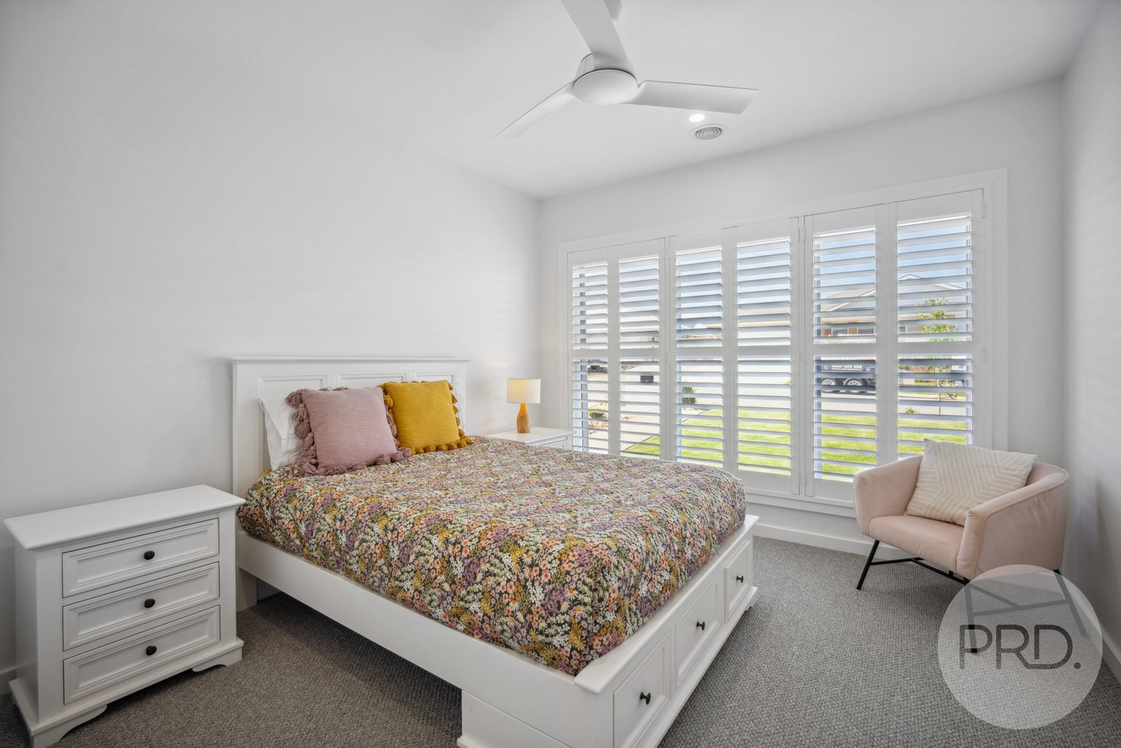 5 Billabong Crescent GOBBAGOMBALIN 23