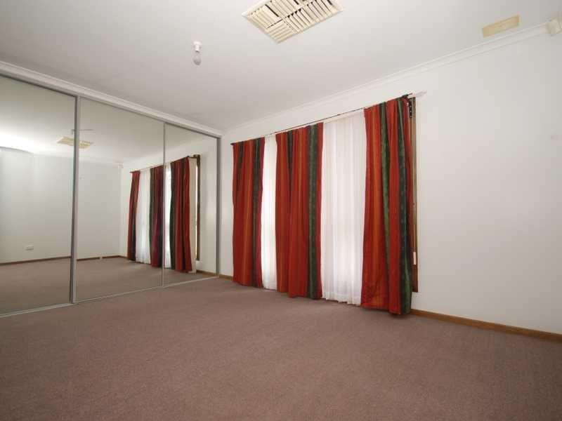 5 Bingham Place TOLLAND 8