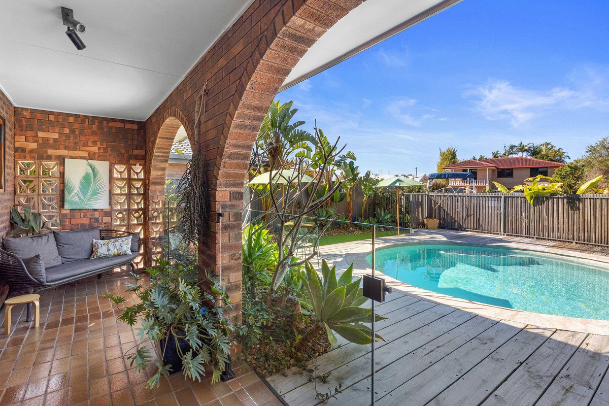 5 Binnacle Court Mermaid Waters 1