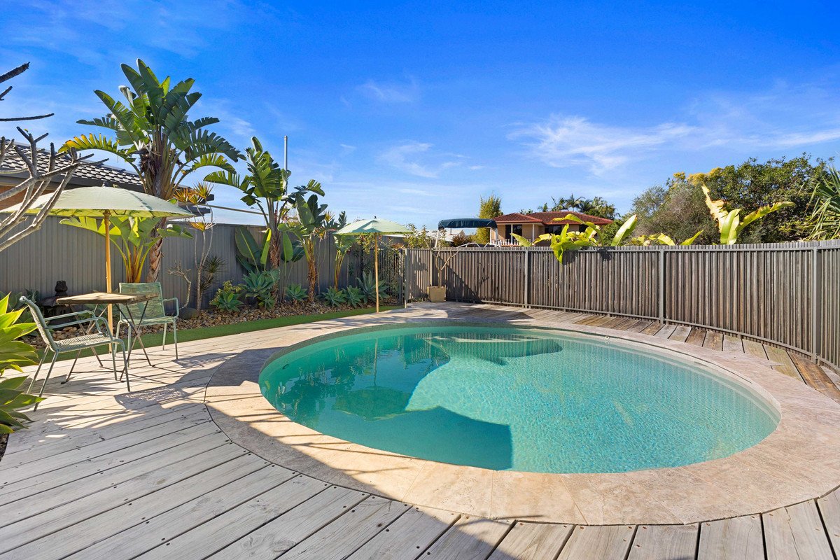 5 Binnacle Court Mermaid Waters 15