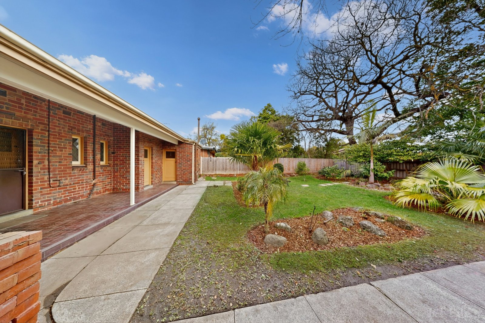 Real Estate and Property in 5 Black Street, Mont Albert, VIC