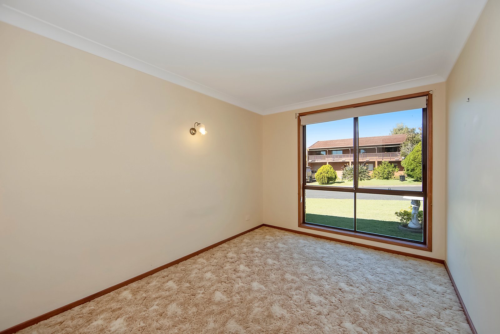 5 Blackbutt Crescent LAURIETON 3
