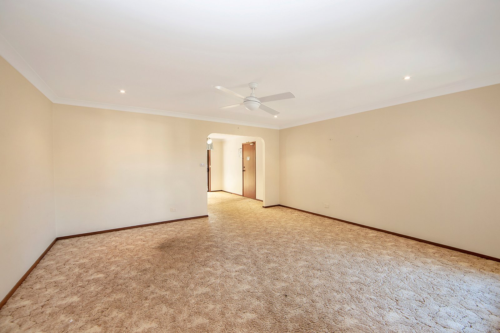 5 Blackbutt Crescent LAURIETON 8