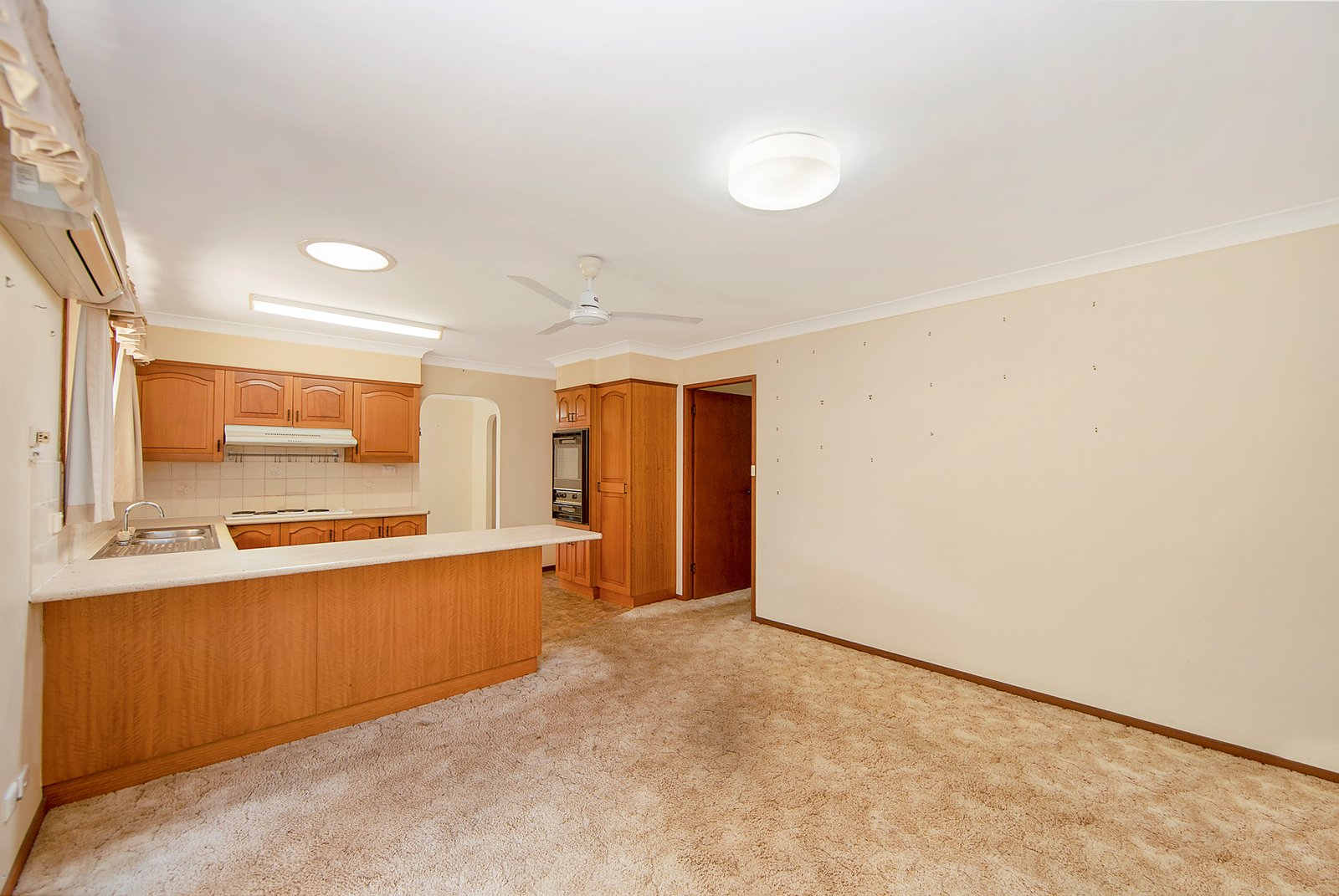 5 Blackbutt Crescent LAURIETON 9
