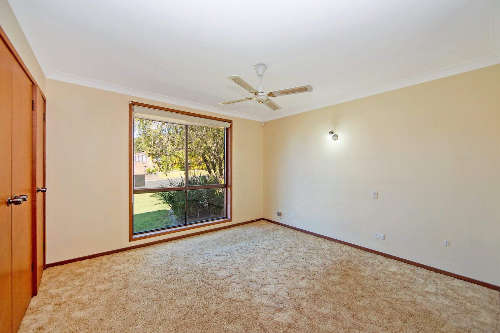 5 Blackbutt Crescent LAURIETON 11