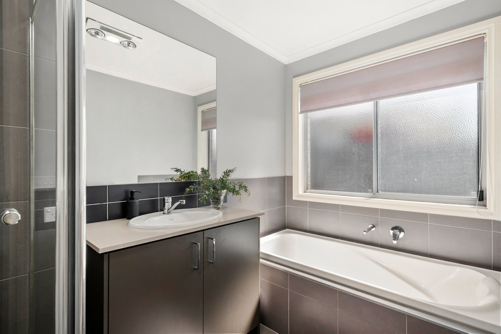 Real Estate and Property in 5 Blanche Close, Kyneton, VIC