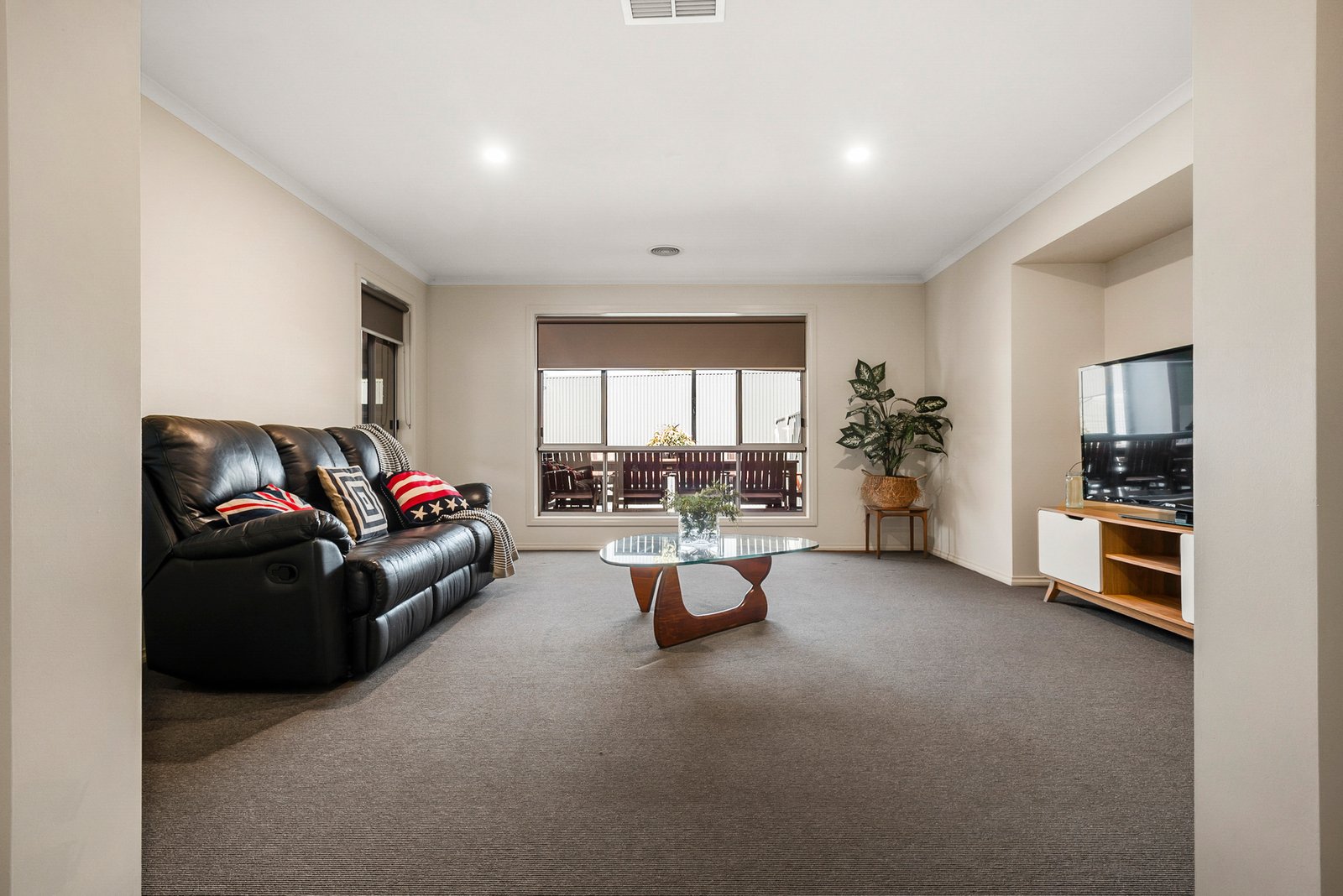 Real Estate and Property in 5 Blanche Close, Kyneton, VIC