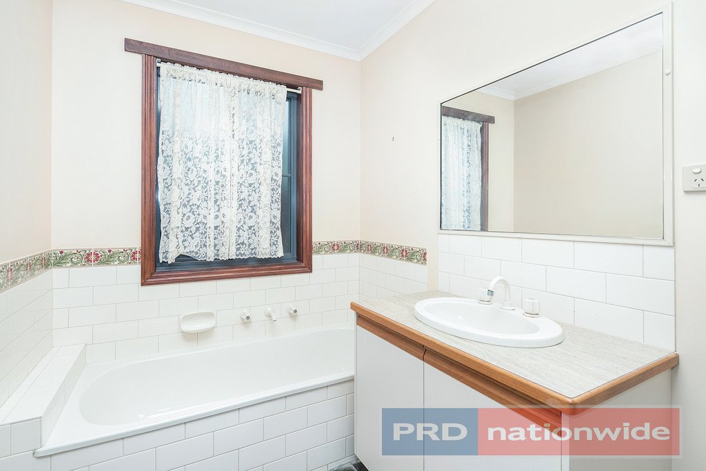 5 Bonshaw Drive SEBASTOPOL 5