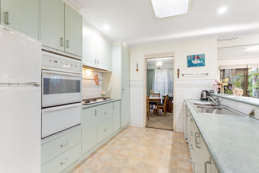 5 Boronia Crescent STRATHDALE 8