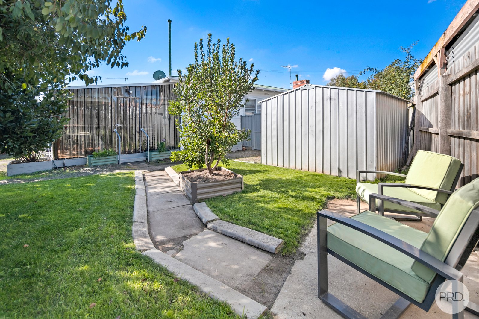 5 Boronia Grove WENDOUREE 11