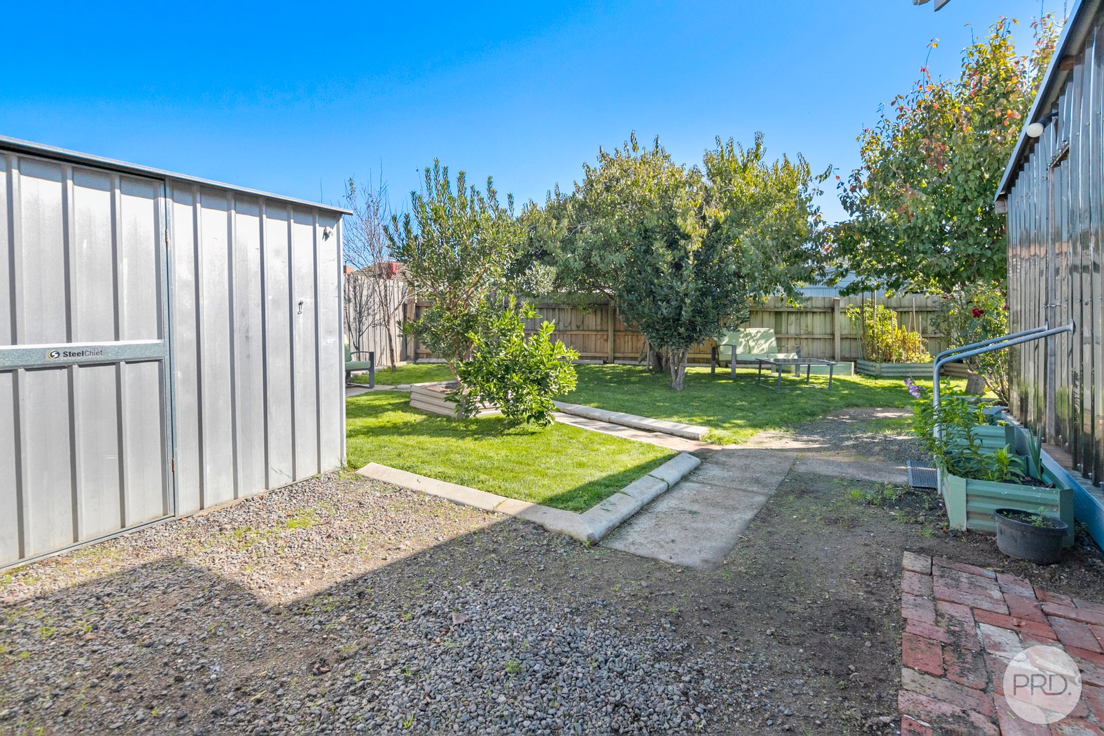 5 Boronia Grove WENDOUREE 12