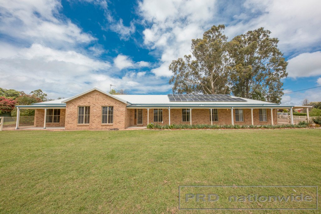 5 Bounty Close HINTON 1