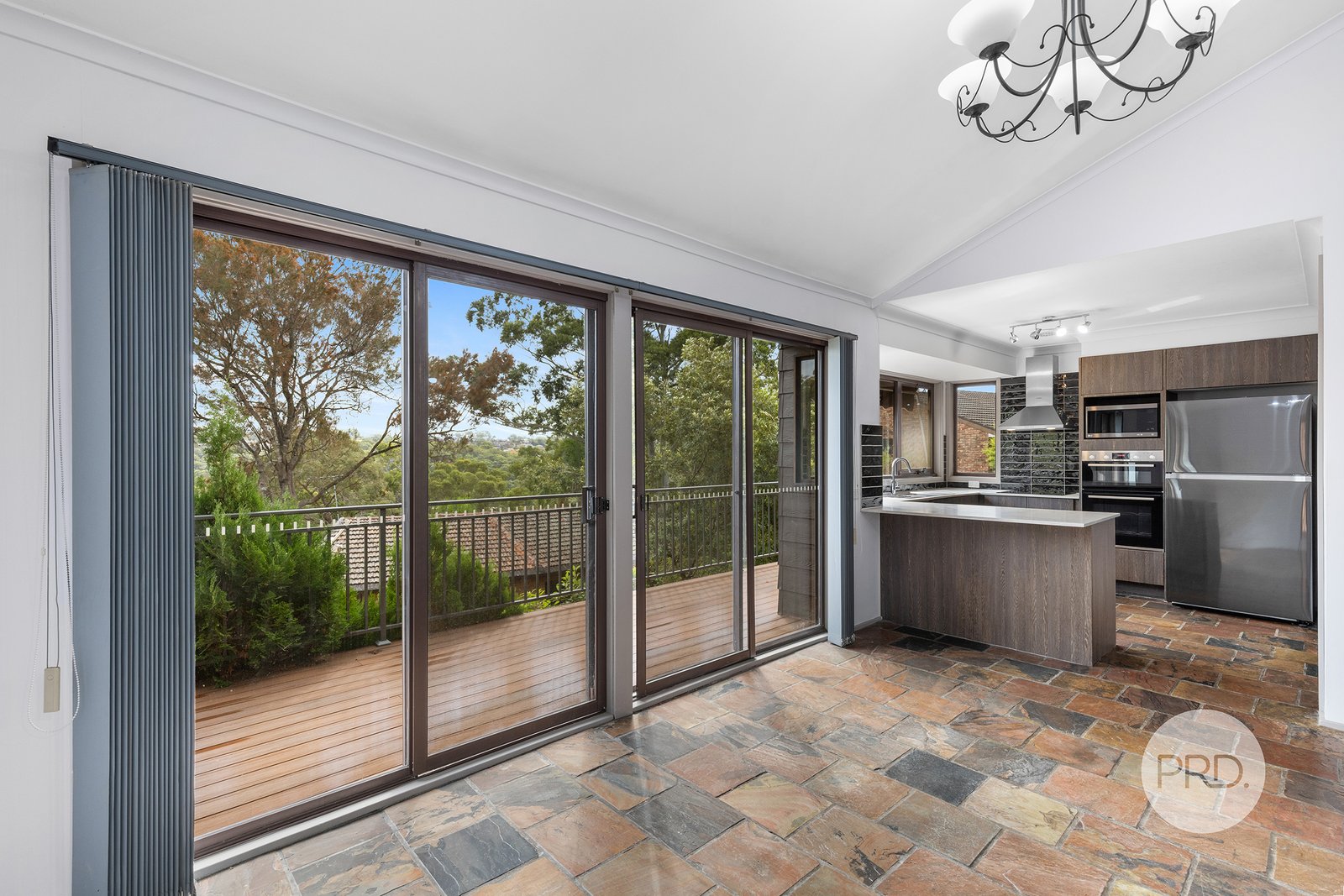 5 Bramwell Place ILLAWONG 6