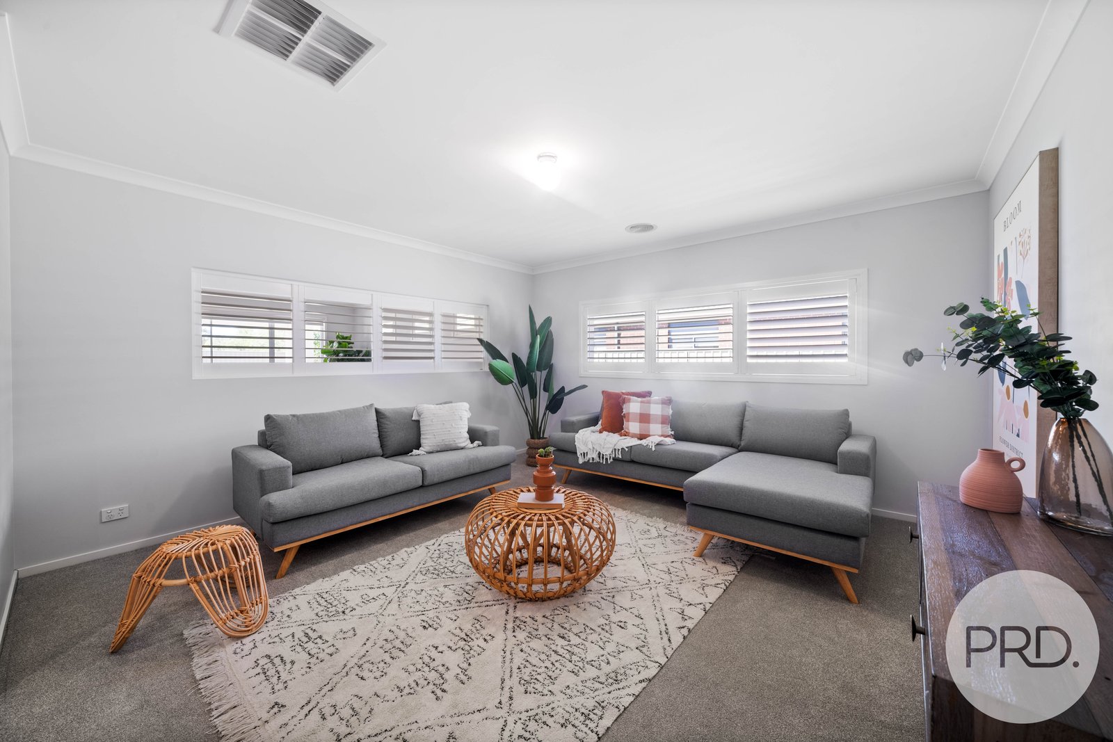 5 Breasley Crescent BOOROOMA 2